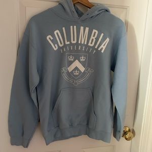 Columbia baby blue hoodie 🩵